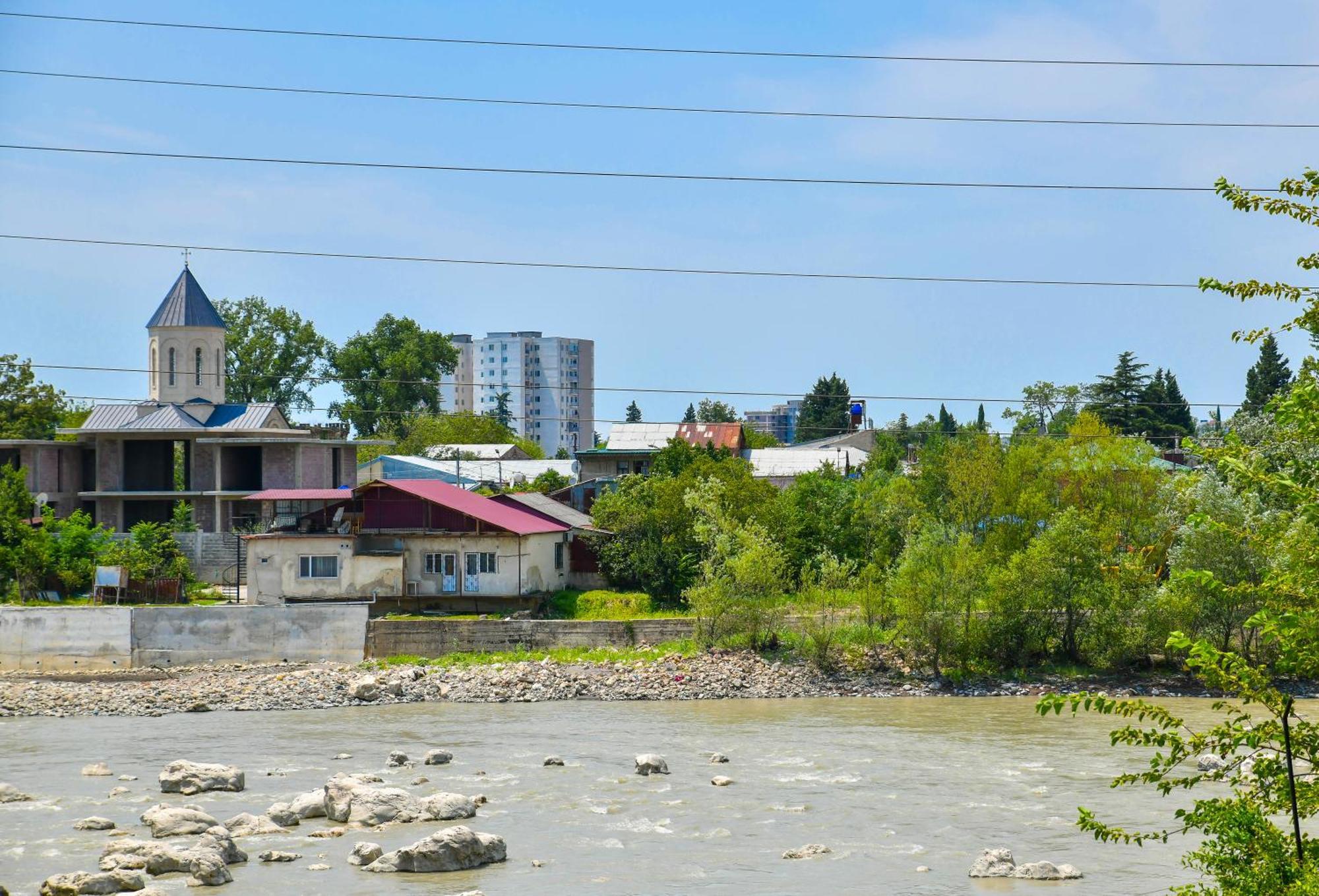 Just Inn Kutaisi Bagian luar foto